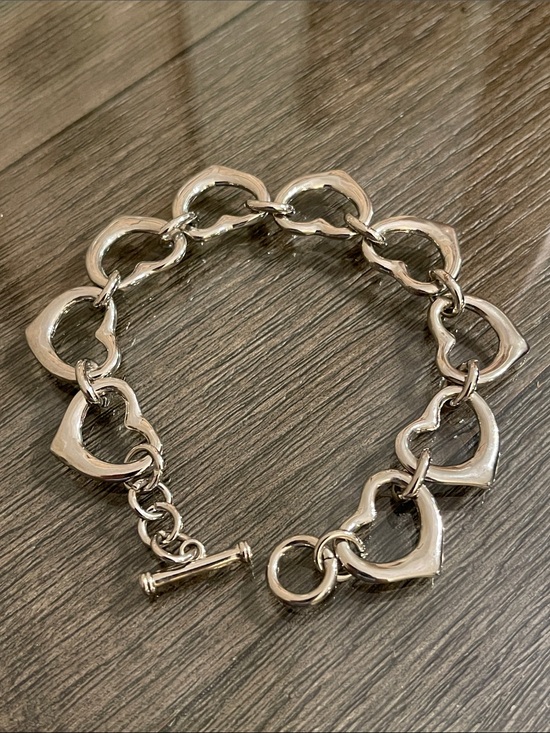 Vintage Jewelry - Vintage Silver-tone Open Heart Toggle Bracelet 8 1/2” approx